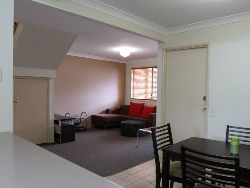 2/29 Horrocks Cres, Kearneys Spring QLD 4350