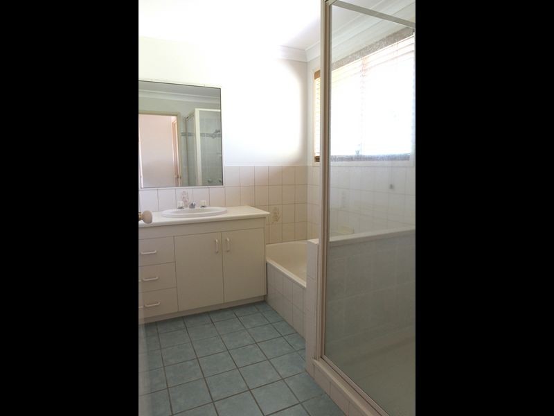 2/29 Horrocks Cres, Kearneys Spring QLD 4350