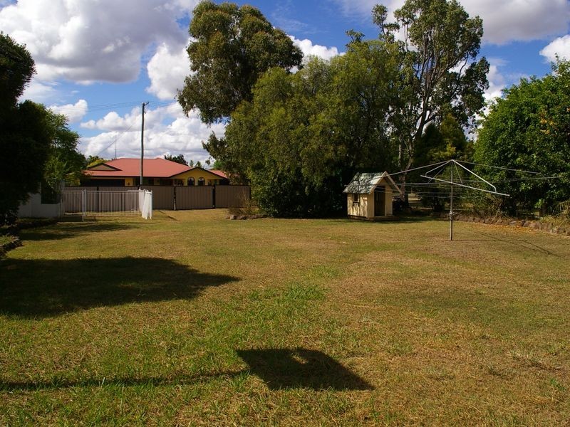 29 Young Street, Pittsworth QLD 4356