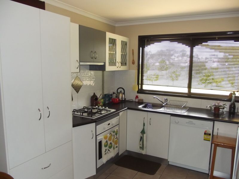 2/25 Lemway ave, Kearneys Spring QLD 4350