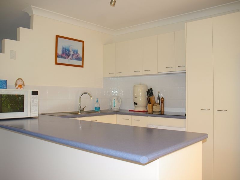 21 Catalina Drive, Wilsonton QLD 4350