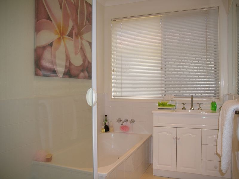 21 Catalina Drive, Wilsonton QLD 4350