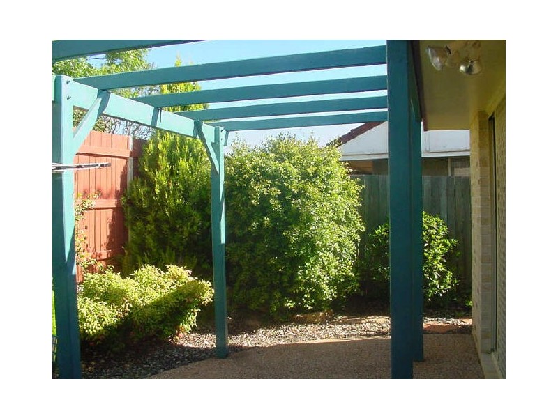 2/330 Hume Street, Centenary Heights QLD 4350