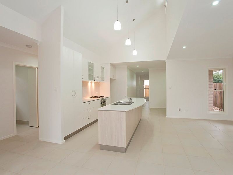 3/8 New Street, Mount Lofty QLD 4350