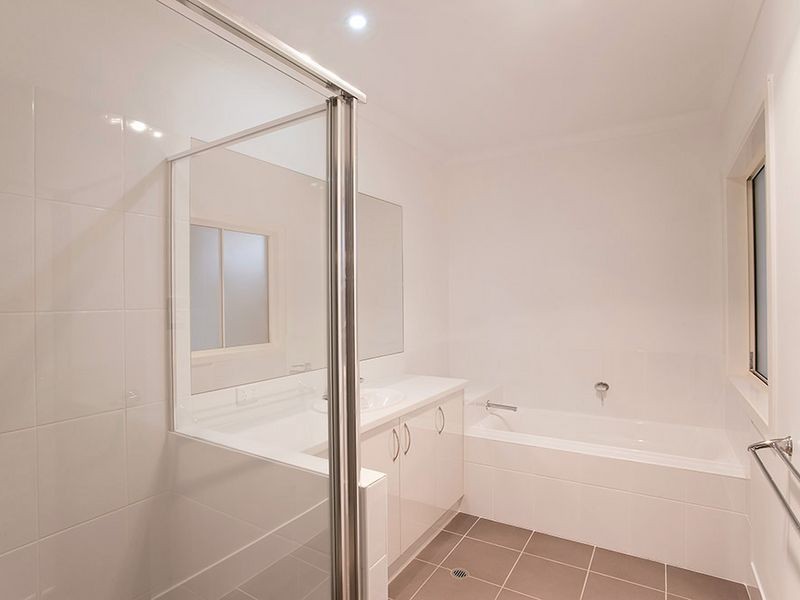 3/8 New Street, Mount Lofty QLD 4350