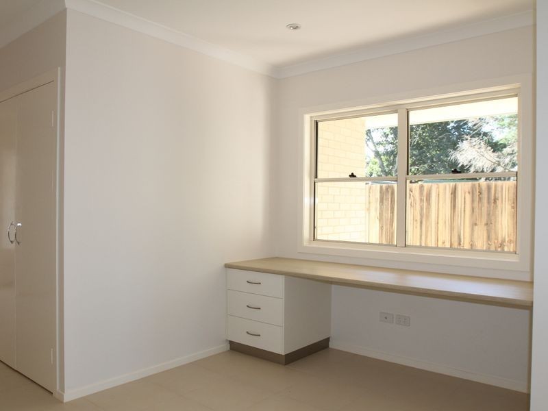3/8 New Street, Mount Lofty QLD 4350
