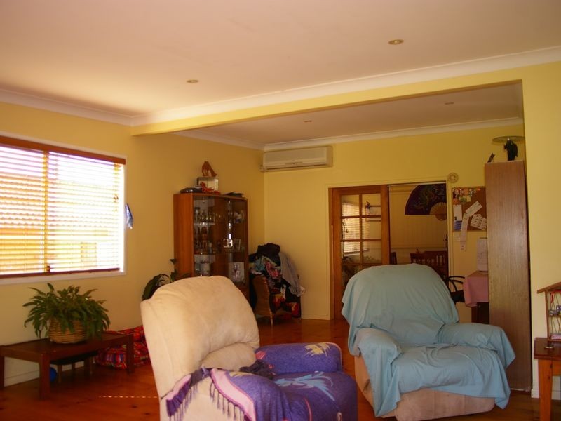 173 West Street, Newtown QLD 4350