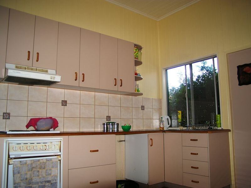 173 West Street, Newtown QLD 4350