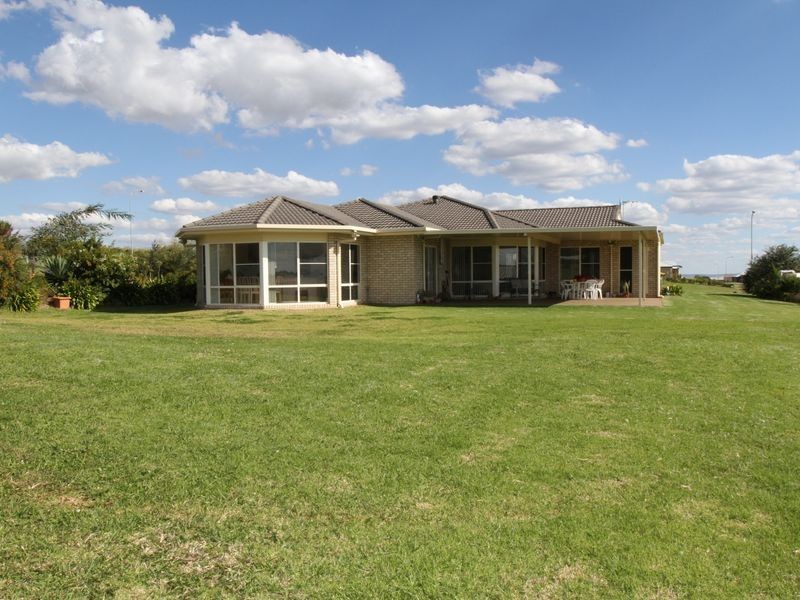 130 Harch Road, Highfields QLD 4352