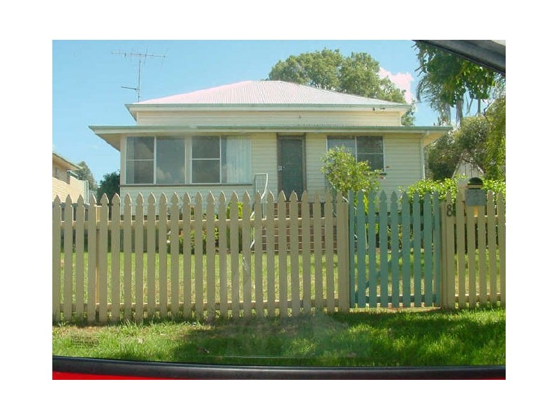 8 Roseberry Street, North Toowoomba QLD 4350