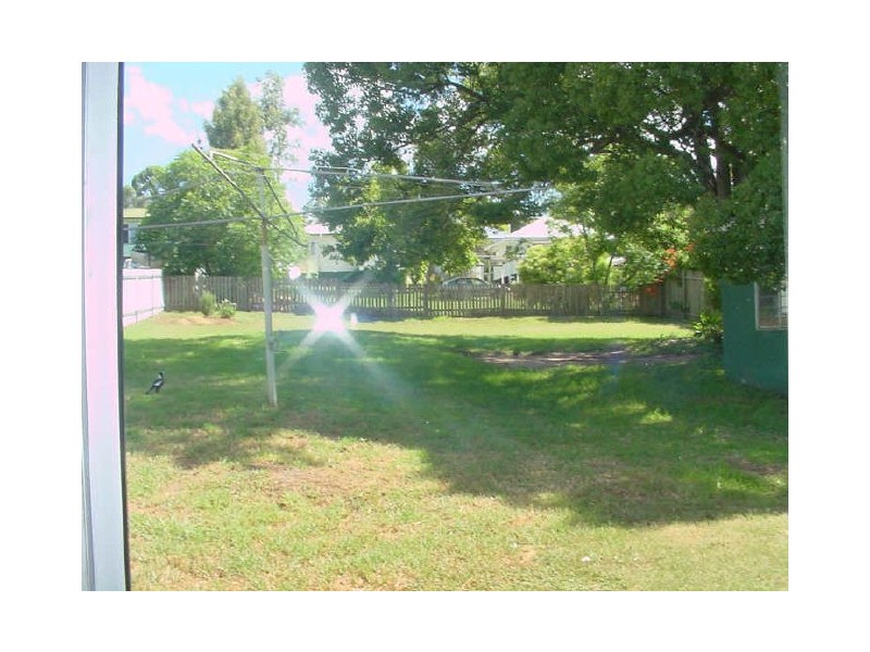 8 Roseberry Street, North Toowoomba QLD 4350