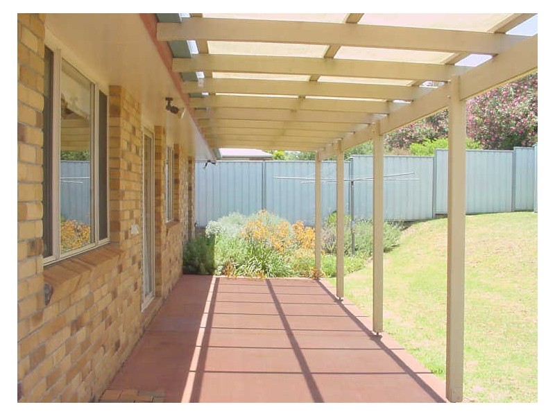 14 Lacebark Court, Glenvale QLD 4350
