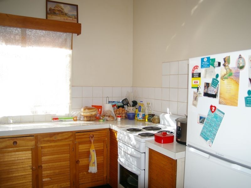 17 Esmond Street, Rockville QLD 4350