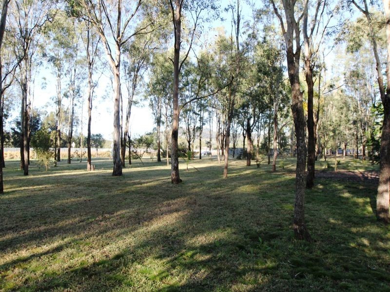 7 Bradton Court, Withcott QLD 4352