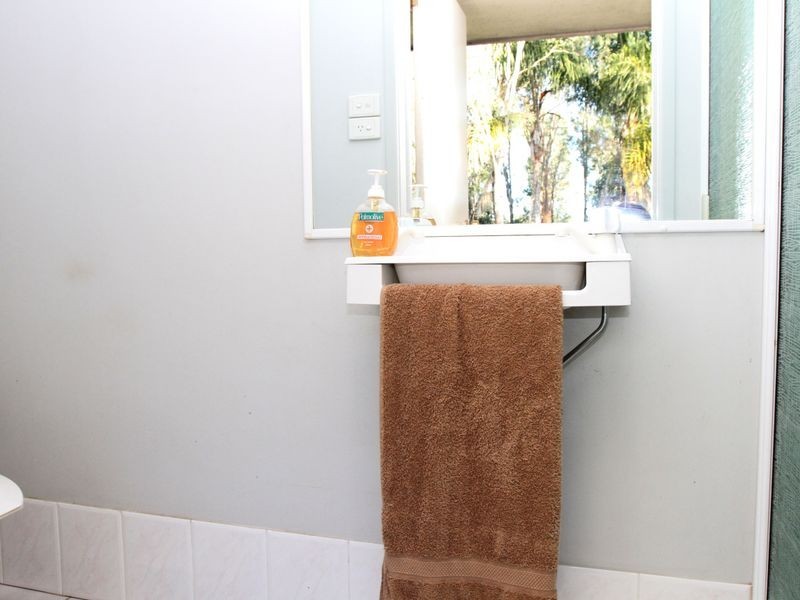 7 Bradton Court, Withcott QLD 4352