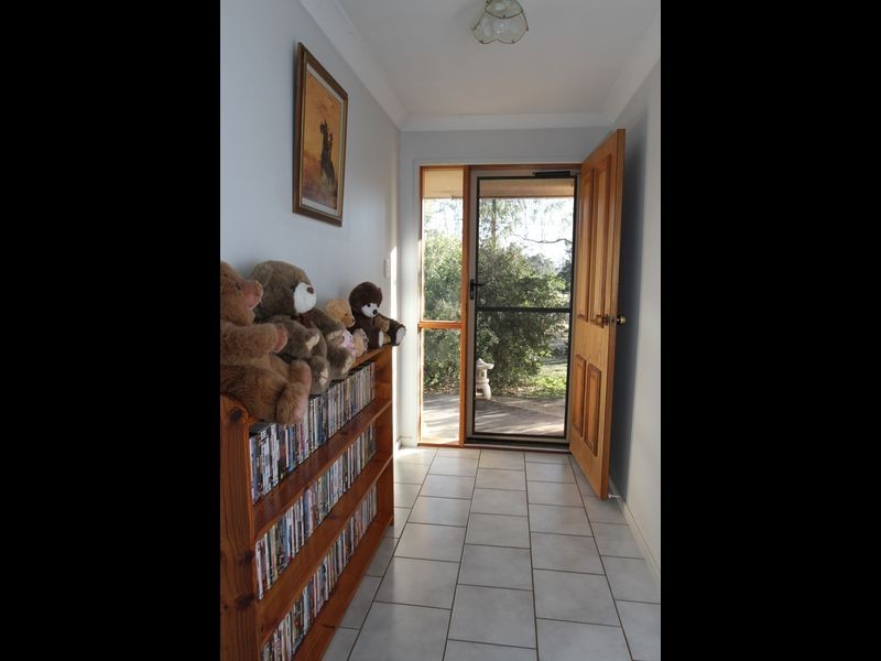 7 Bradton Court, Withcott QLD 4352