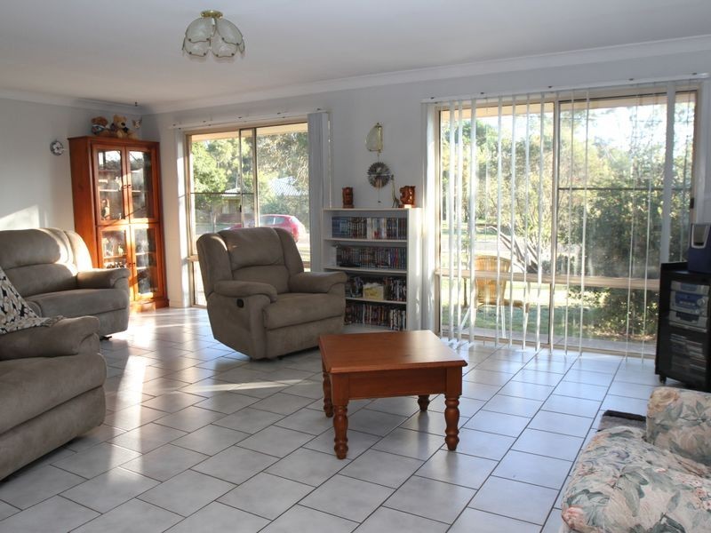 7 Bradton Court, Withcott QLD 4352