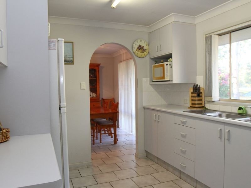 7 Bradton Court, Withcott QLD 4352