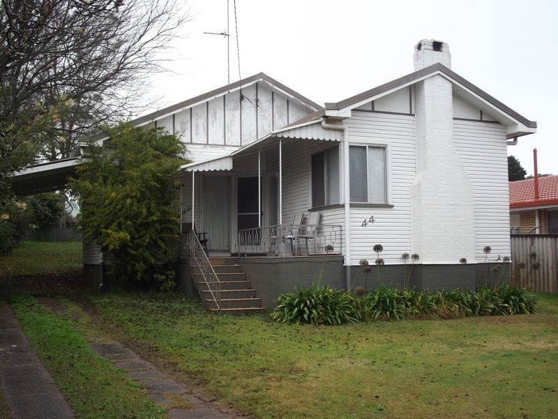 44 Llewelyn Street, Centenary Heights QLD 4350