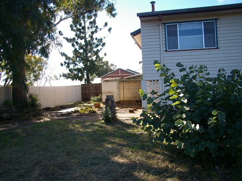 359 Greenwattle Street, Wilsonton QLD 4350