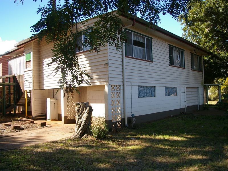 359 Greenwattle Street, Wilsonton QLD 4350