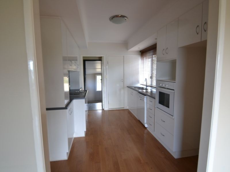 38 Dalgleish St, South Toowoomba QLD 4350