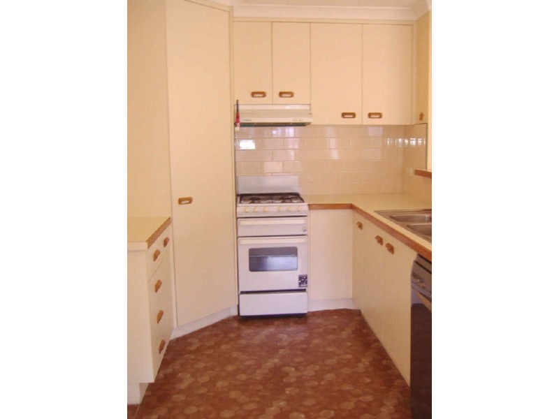 4/2 Brunckhorst Street, Kearneys Spring QLD 4350