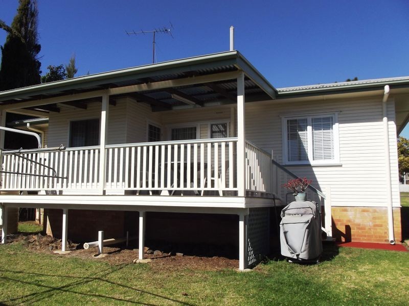 21 Dunne Street, Harristown QLD 4350