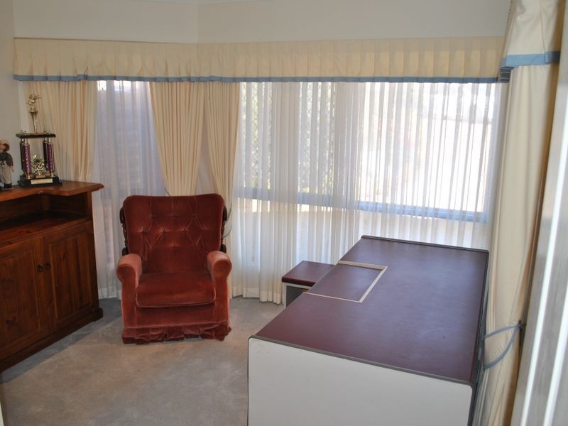 19 Gleneagles Drive, Middle Ridge QLD 4350