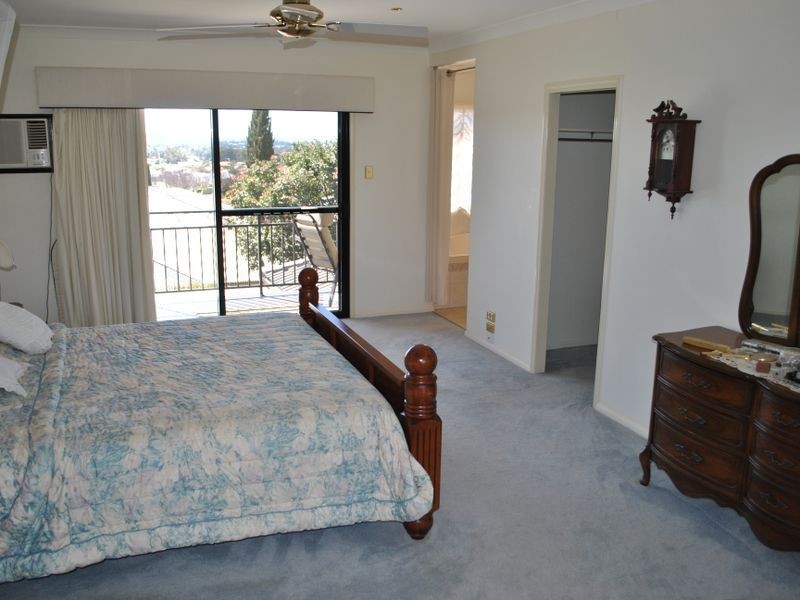 19 Gleneagles Drive, Middle Ridge QLD 4350