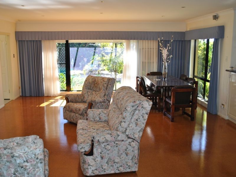 19 Gleneagles Drive, Middle Ridge QLD 4350