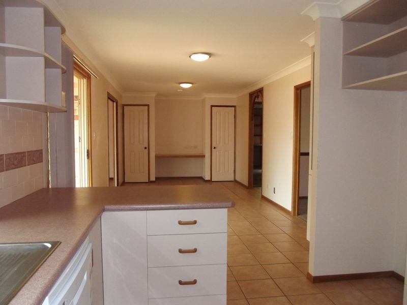 464 Hume Street, Middle Ridge QLD 4350