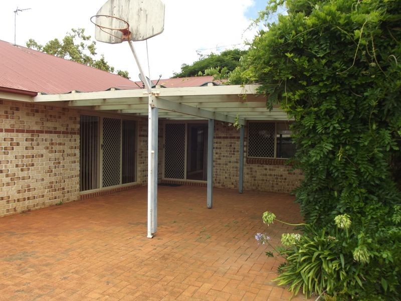 464 Hume Street, Middle Ridge QLD 4350