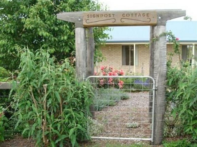 2a Eton Street, Cambooya QLD 4358