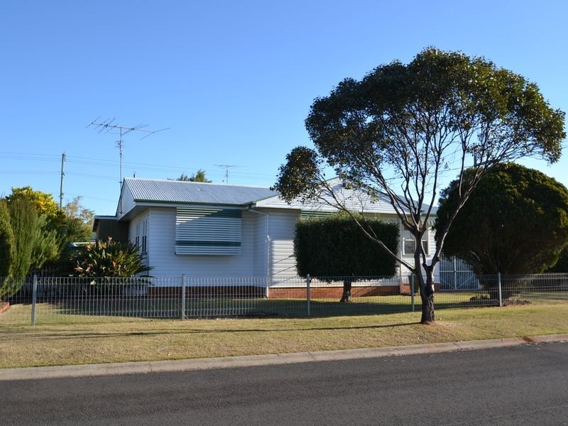 2 Talbot Street, Harristown QLD 4350