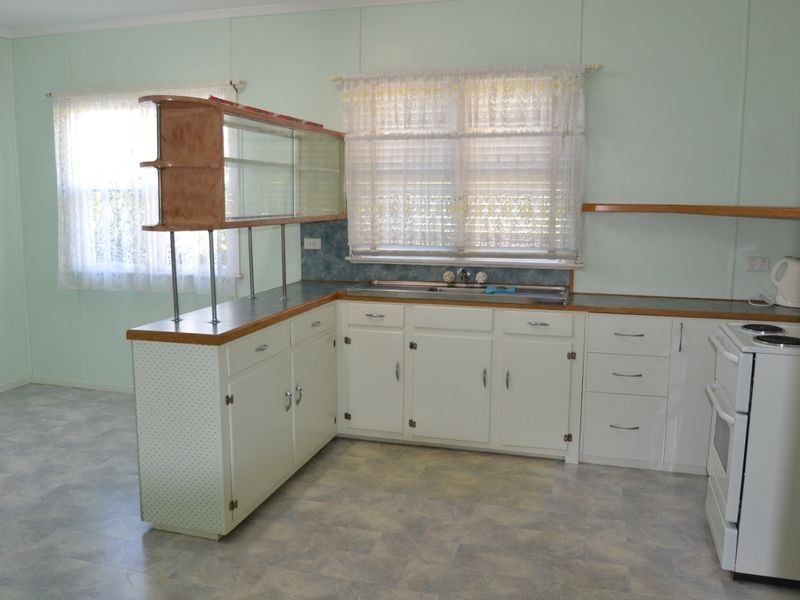 2 Talbot Street, Harristown QLD 4350