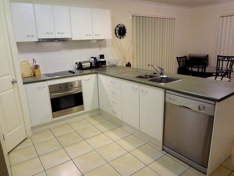 17 Cuttaburra Crescent, Glenvale QLD 4350