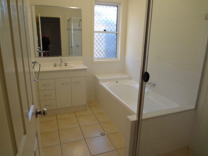17 Cuttaburra Crescent, Glenvale QLD 4350