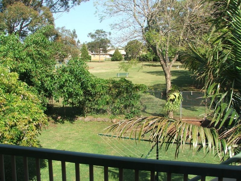 3 Barah Court, Rockville QLD 4350