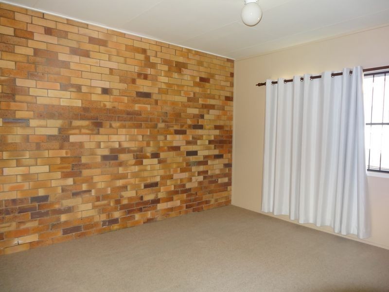 1 & 2 / 39 Barrymount Crescent, Mount Lofty QLD 4350