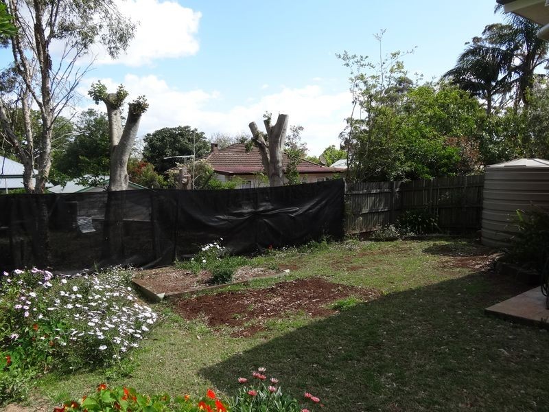 1 & 2 / 39 Barrymount Crescent, Mount Lofty QLD 4350