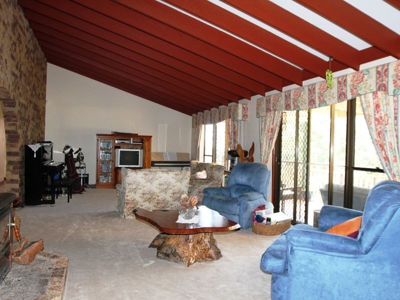 26 Murphys Creek Road, Blue Mountain Heights QLD 4350