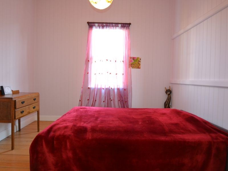 110a Holberton Street, Newtown QLD 4350