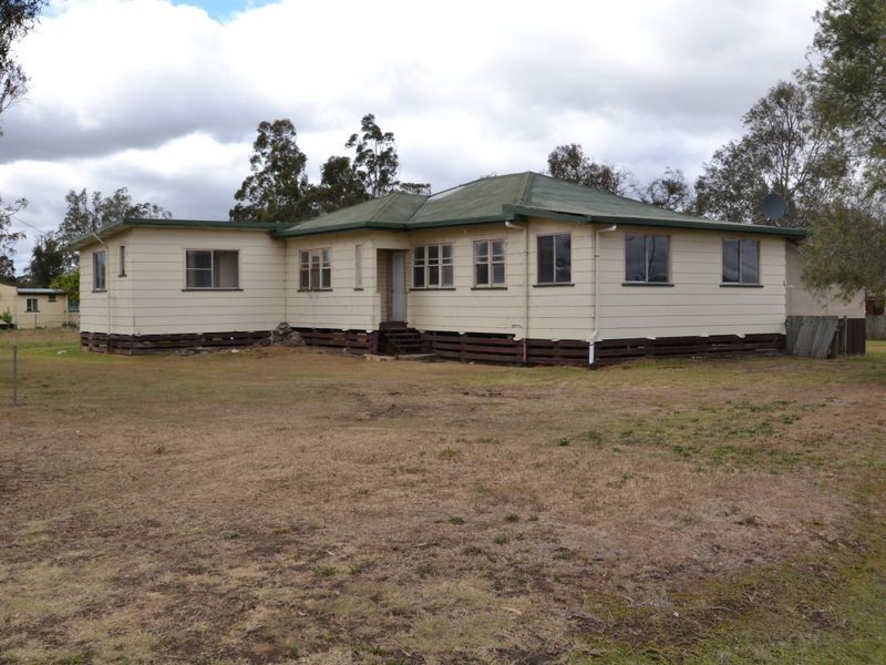 17 Rome Street, Oakey QLD 4401