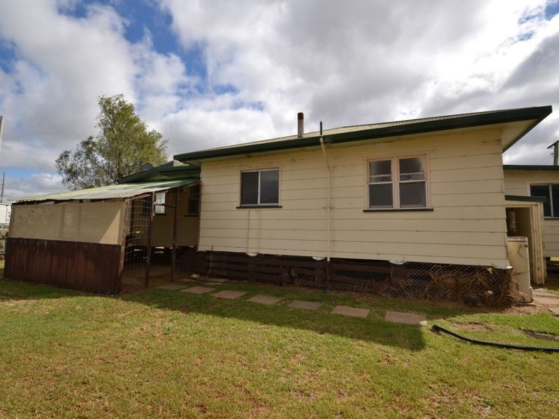 17 Rome Street, Oakey QLD 4401