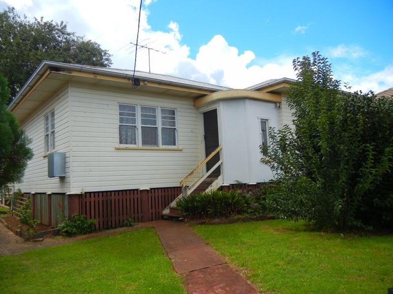 61 South Street, Rangeville QLD 4350