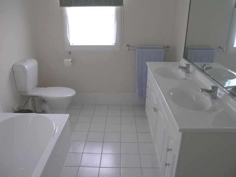 42 Toowoomba Road, Oakey QLD 4401
