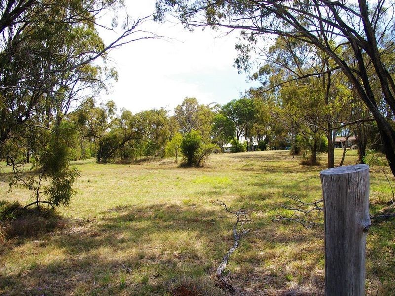 24 William Street, Acland QLD 4401