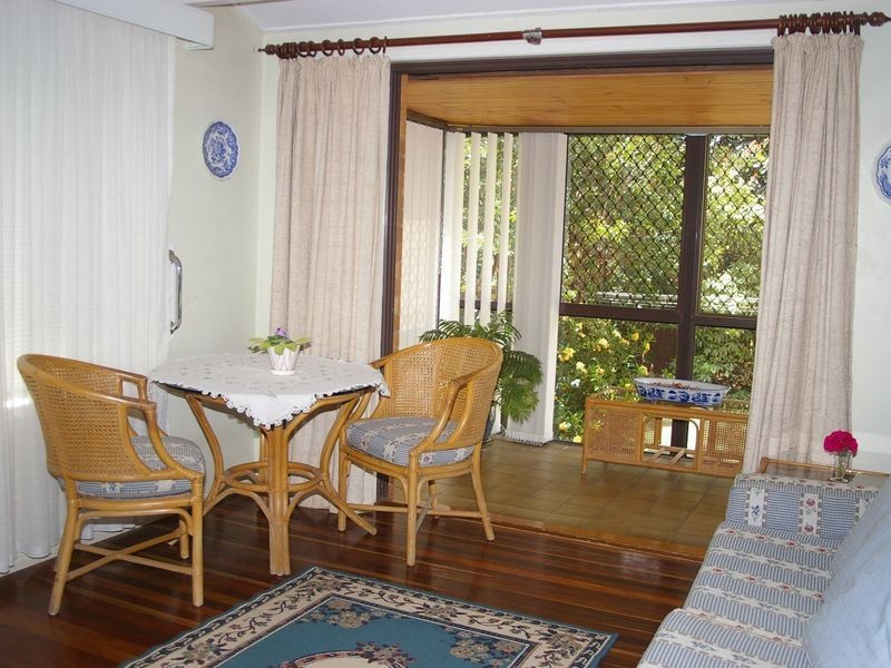 4 Henry Street, Mount Lofty QLD 4350