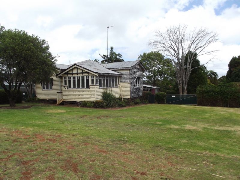 29 Haig Street, South Toowoomba QLD 4350